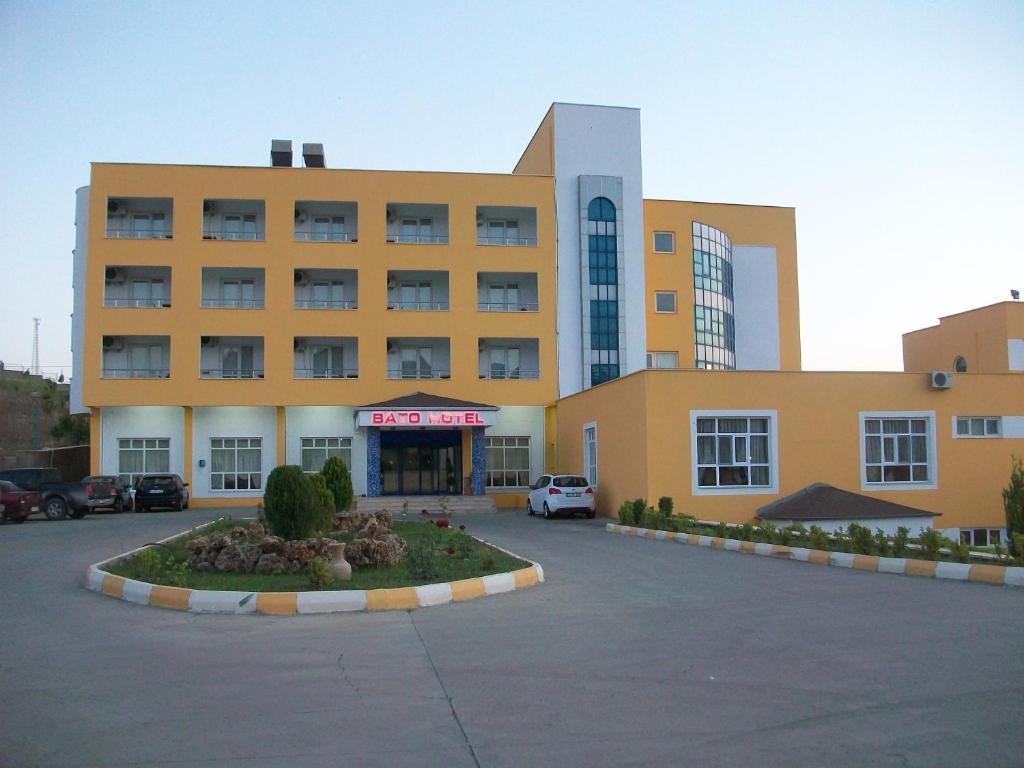 Bato Thermal Hotel บาทมาน ภายนอก รูปภาพ