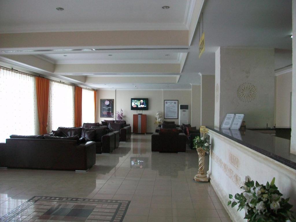 Bato Thermal Hotel บาทมาน ภายนอก รูปภาพ
